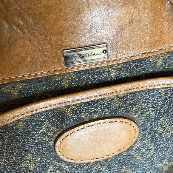Louis Vuitton Travel Bag. - Picture 4 of 12